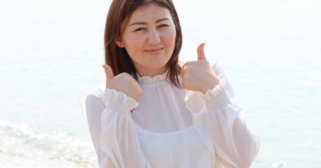 明るく前向きな女性